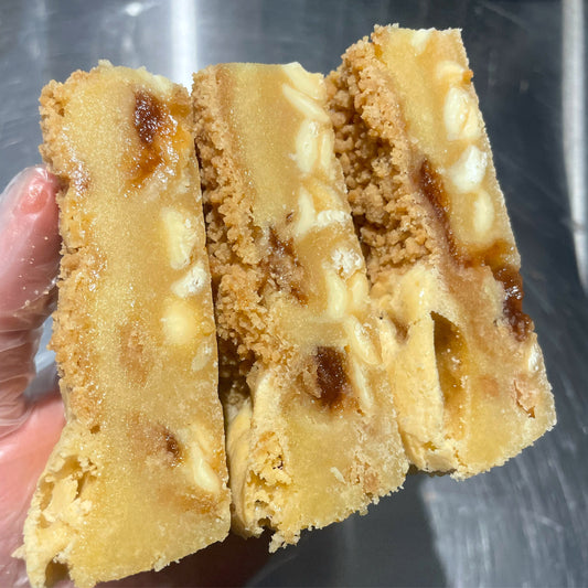 Vegan Apple Crumble Blondie