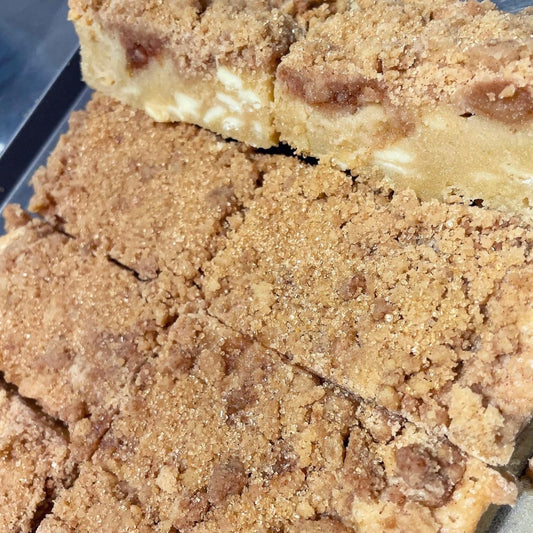 Apple & Cinnamon Crumble Blondie